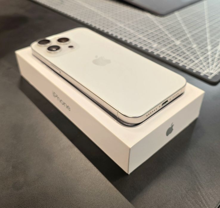 iPhone 15 Pro Max titanium white 512Gb