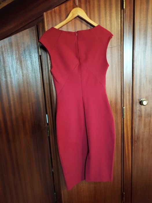 Vestido midi bordô