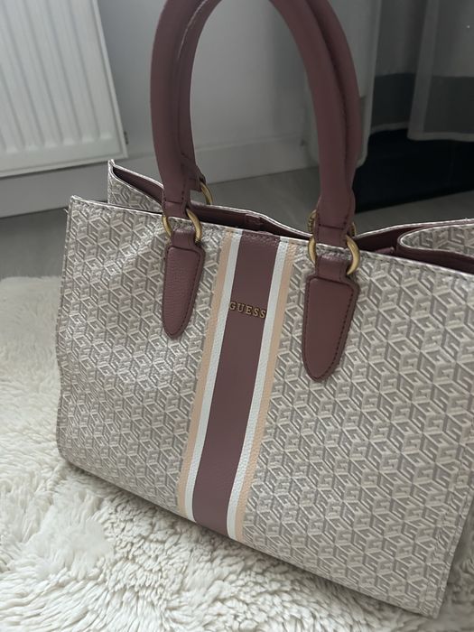 Piekna torebka GUESS orginał