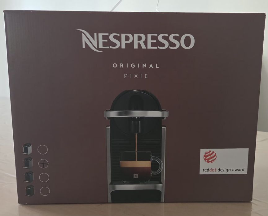 Máquina de café NESPRESSO PIXIE com garantia de 3 anos