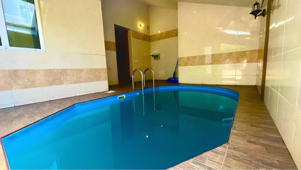 Cдам посучточно уютный дом 4 спальни бассейн сауна 13 фонтана рыба)