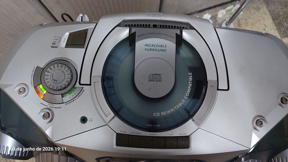 Bombox philips  radio cd e cassete portátil