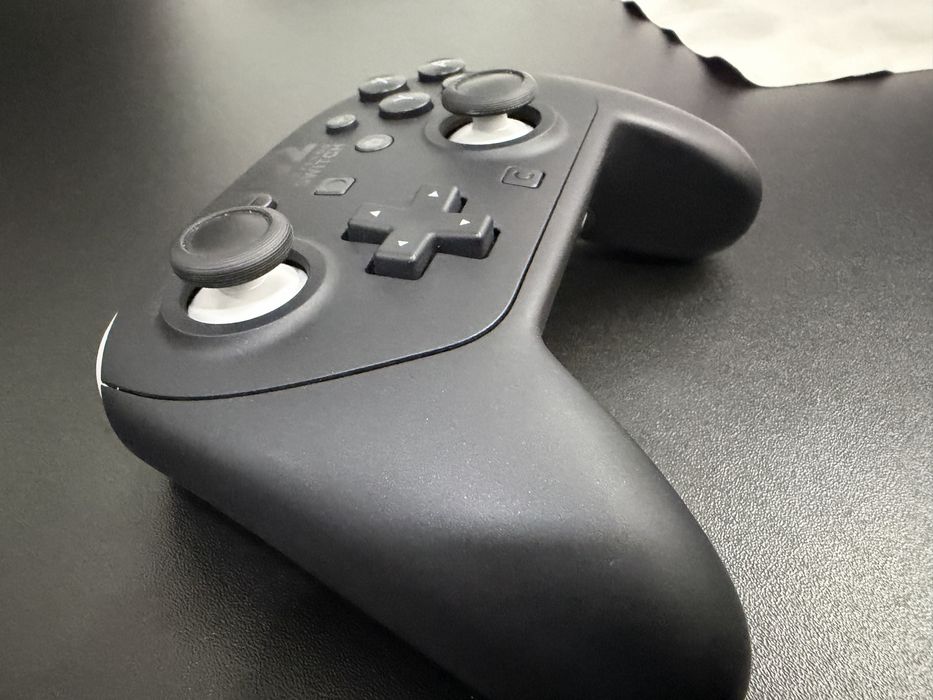 Switch 2 + Comando Pro + Bolsa oficial