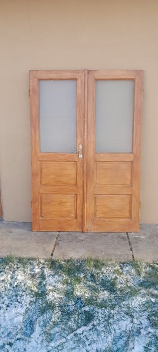 Двері дерев'яні вхідні