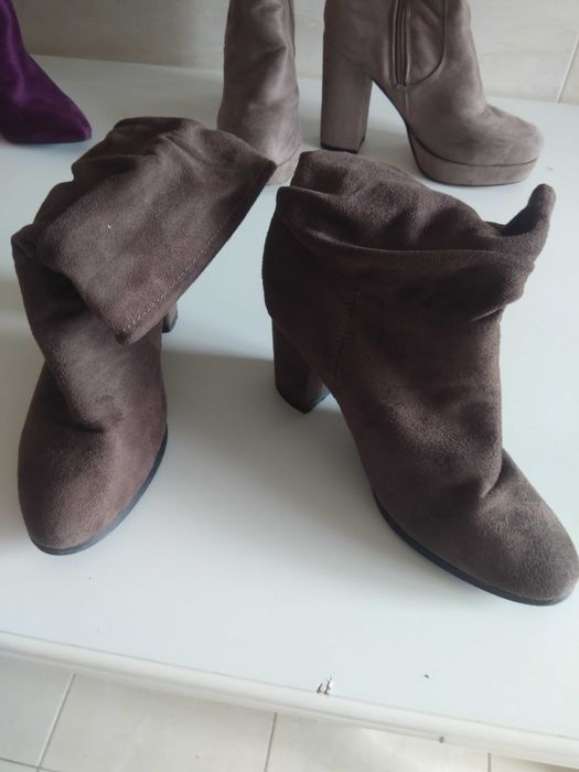BOTAS, quase novas sem uso