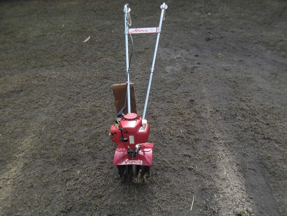 mała glebogryzarka mantis