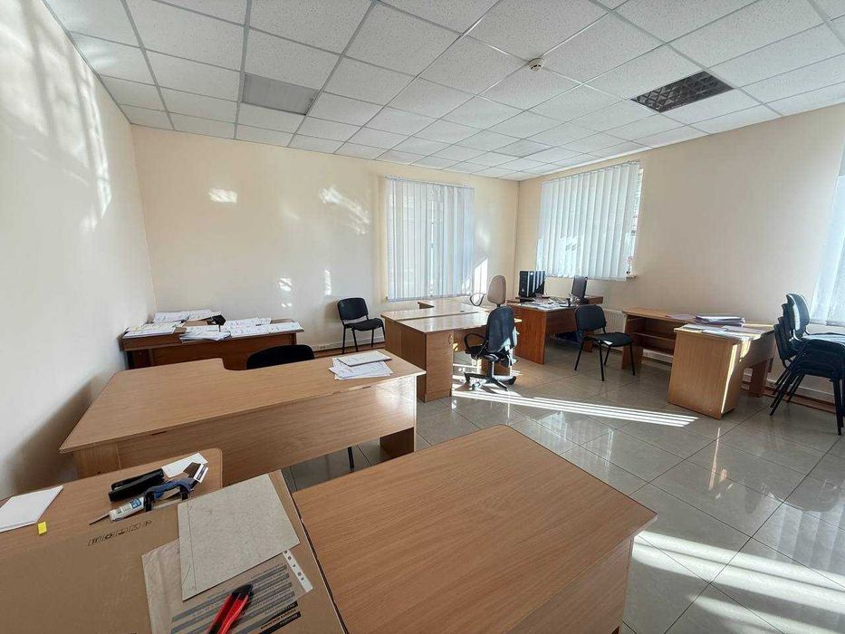 Здається комерційне приміщення площею 162 кв.м. з ремоном, гарний р-н