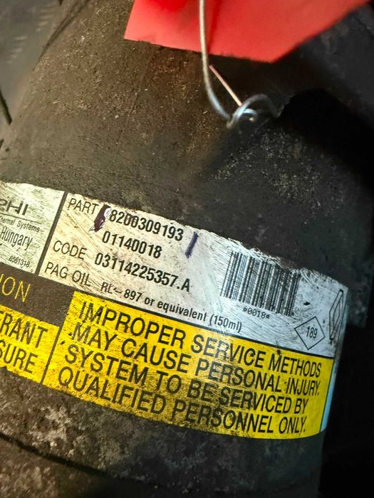 Sprężarka kompresor klimatyzacji Renault Megane II 1.9 dCi 8200309193 01140018 Delphi
