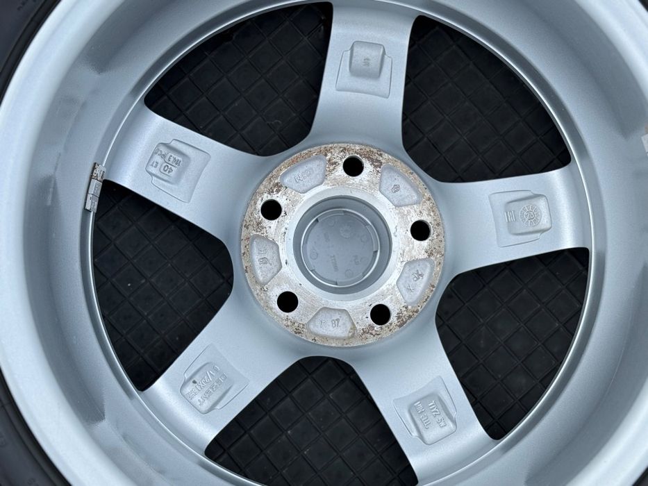 Продам диски Nissan Leaf 5/114,3 r16 з Шинами зима 205/55 r16 з Норвегії.