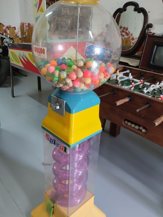 Máquina espiral bolas saltitonas