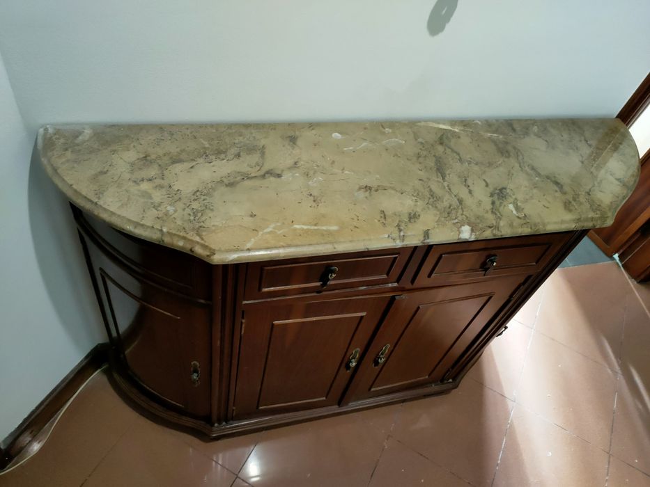 Sapateira/móvel de entrada em madeira com Marmore