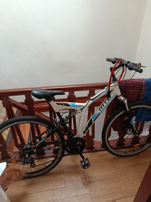 Uma bicicleta grande