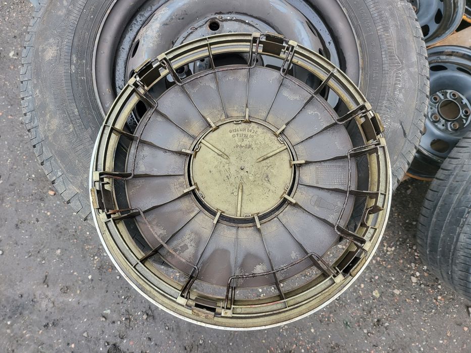 Kołpak 15 Mercedes W124 Eklasa W202