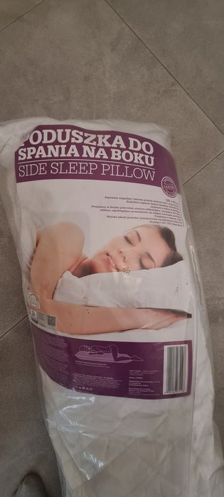 Nowa poduszka do spania na boku