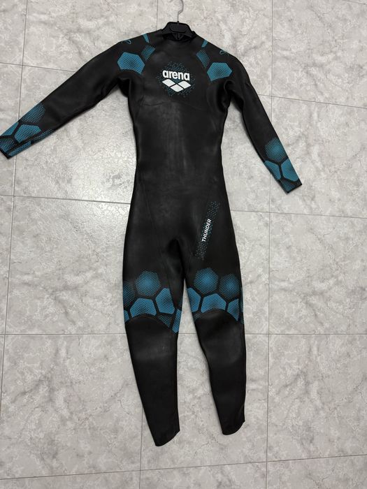 Fato Natacao Arena Thunder + Bóia