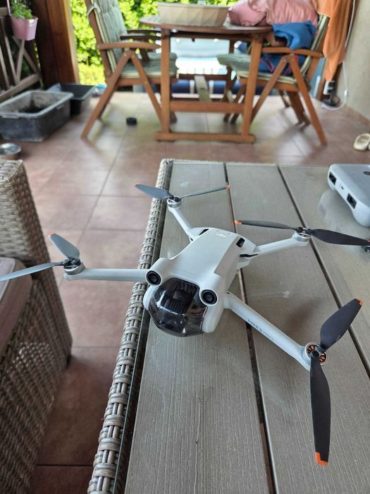 Dron DJI Mini 3 Pro