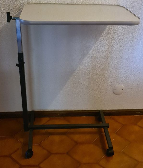 Mesa de comer na cama