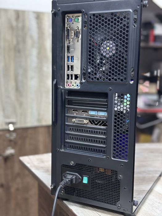 ПК+ монітор/ CPU i5-7400, 4C/RAM 16Gb/GPU 8Gb/SSD 500Gb/HDD 500Gb/PSU 600W