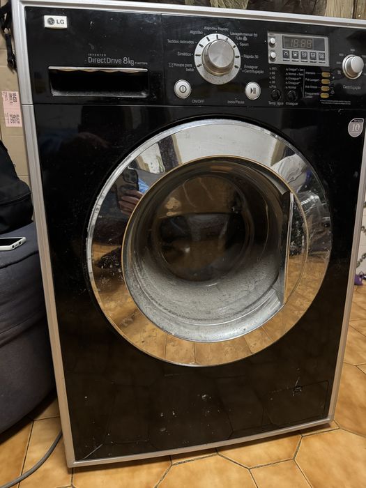 Maquina de lavar roupa avariada