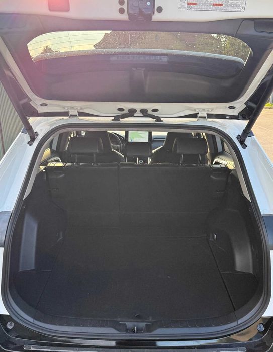 Продам автомобіль Toyota RAV4 2023 року