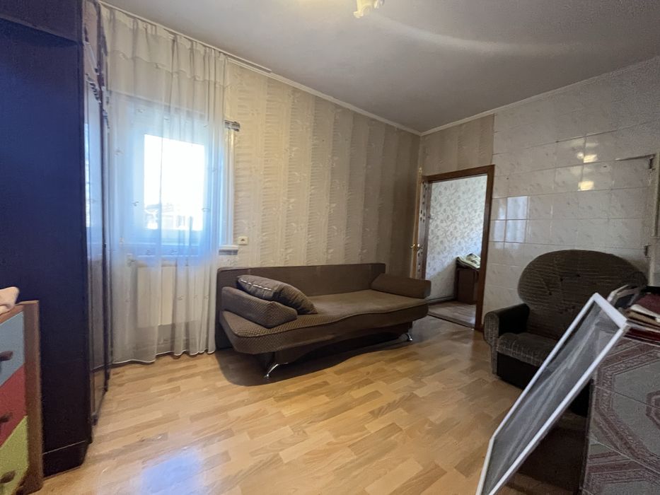 Будинок с Сокирна біля Дніпра