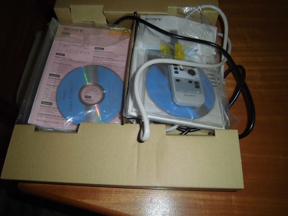 Projector de vídeo SONY VPL ES2