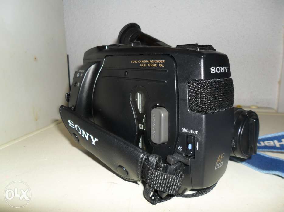Câmara de video Sony Handycam CCD-TR50E PAL avariada, para peças