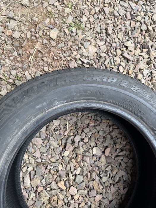Sprzedam opony zimowe semperit