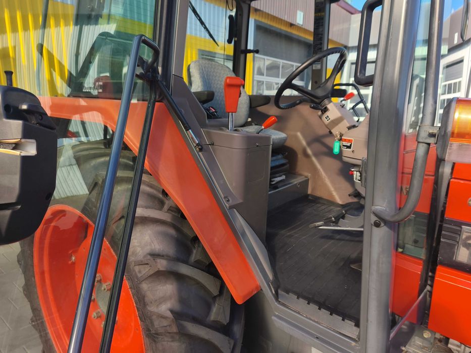 Японський трактор Кубота Kubota M-90