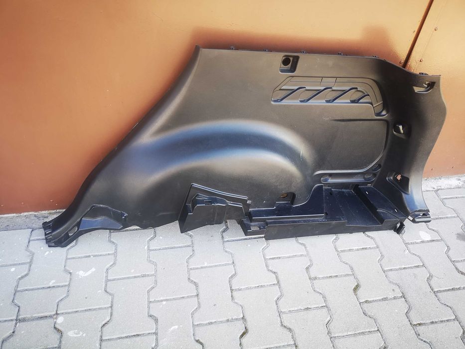 Toyota Rav4 tapicerka bagażnika Prawy  Tył