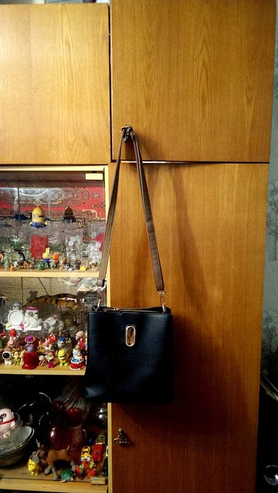 Женская чёрная сумочка