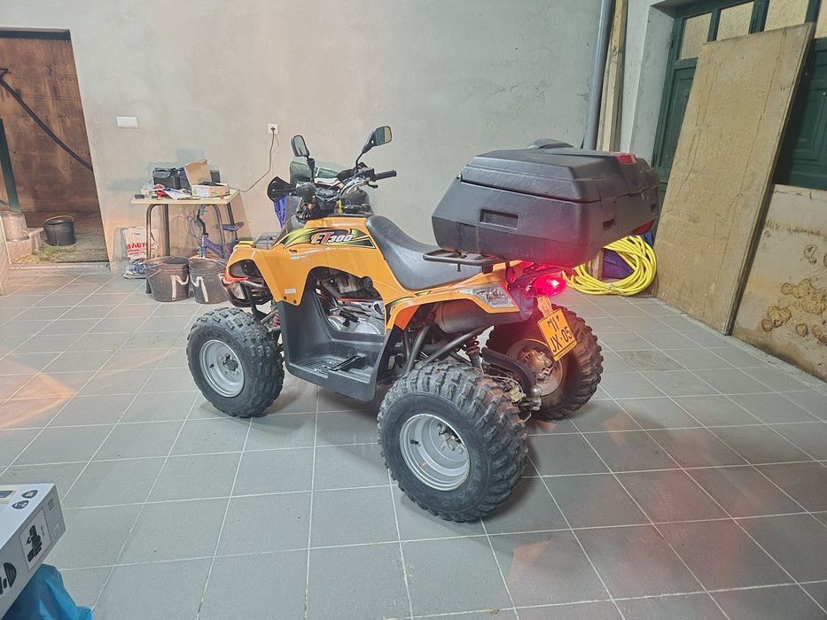 Moto Daelim ET300