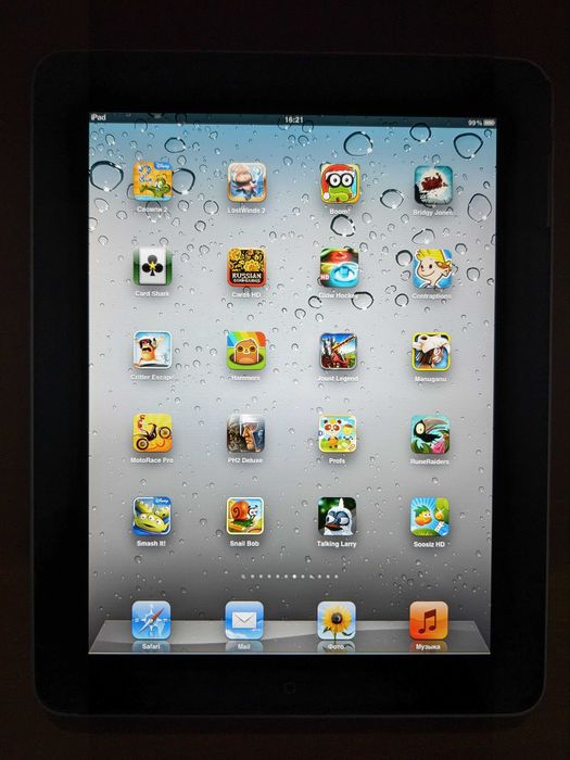 Планшет Apple iPad A1219 32GB Wi-Fi + кабель зарядки