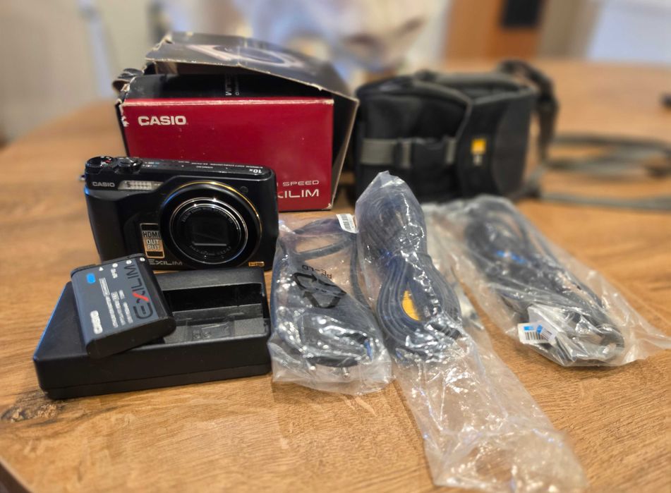 Casio Exilim HS EX-FH100