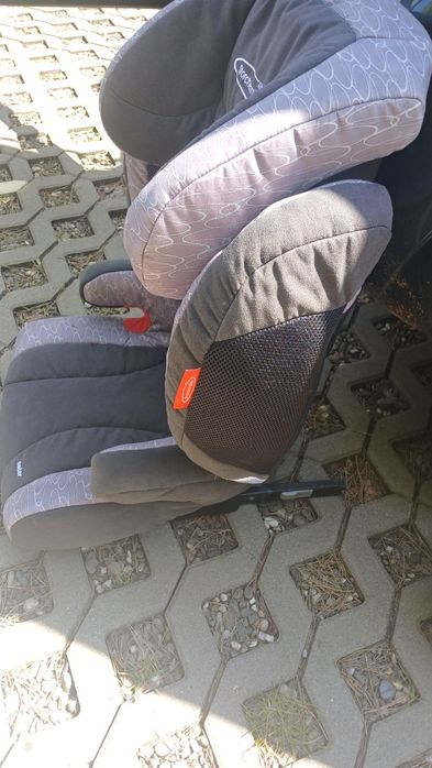 Sprzedam fotelik dzieciecy samochodowy od15kg do 36kg z isofixem
