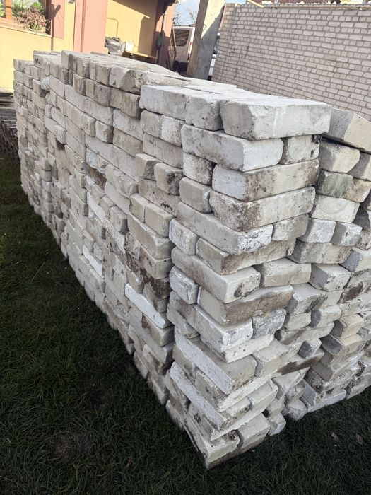 Цегла силікатна в доброму стані