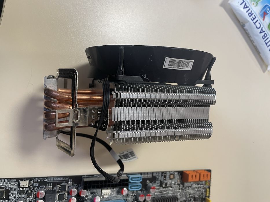 E5-1620 V2 в зборі з ОЗУ та кулером