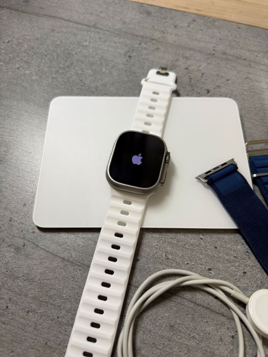 Apple Watch Ultra 1 49 mm АКБ 92% Titanium Зарядний кабель та Два ремінця