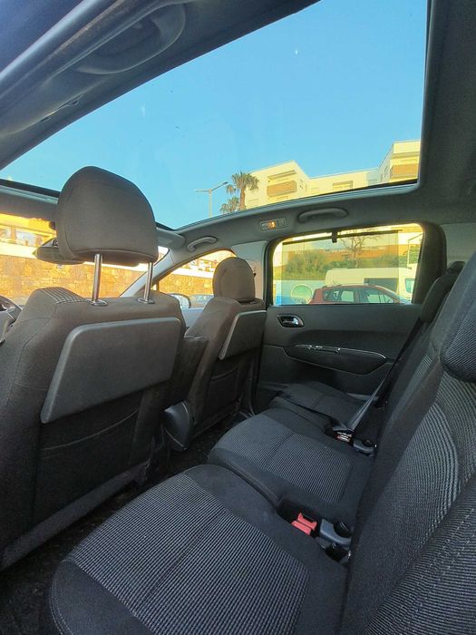 PEUGEOT 5008 2.000 HDI 7lg