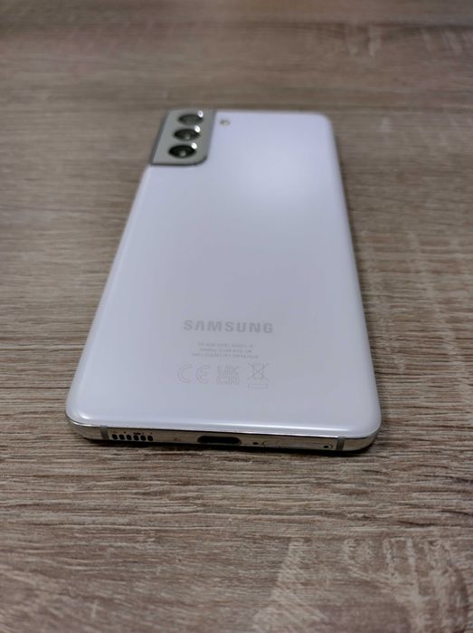 Телефон Samsung Galaxy S21 5G на 8/128Gb в хорошому стані
