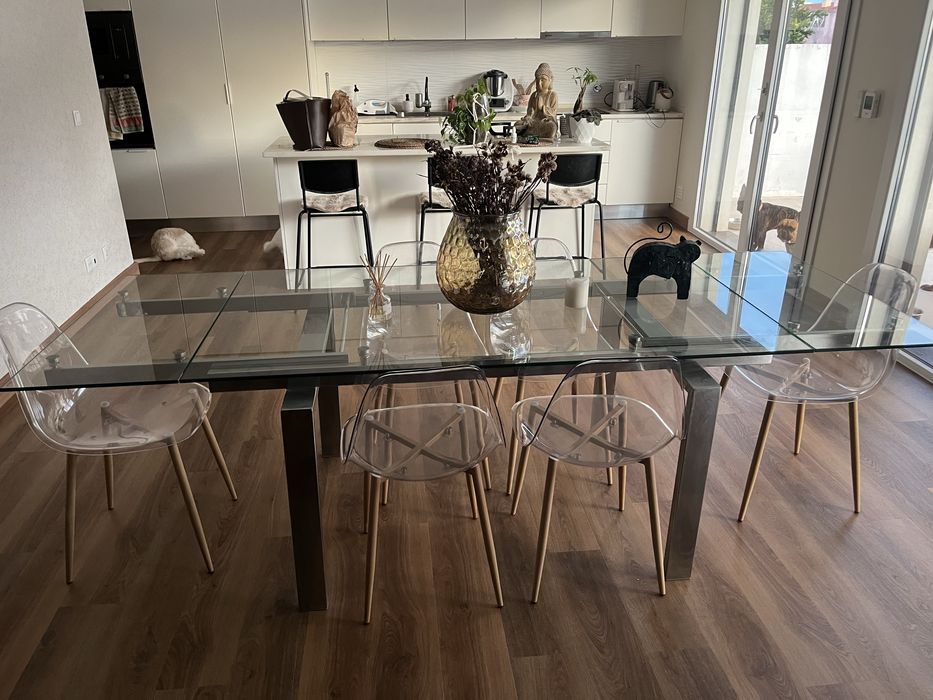 Mesa de Jantar - extensivel + cadeiras