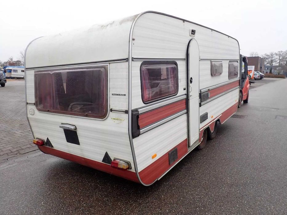 Caravana Hobby Kip LMC Tabbert Eriba Bergland Knaus Fendt Dethleffs diversos cores e modelos Loule Faro Sao Sebastiao