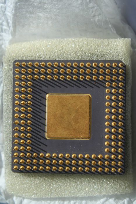 Лот ретро-процессоров (8 шт): 486, Pentium MMX, Cyrix 6x86 и др.