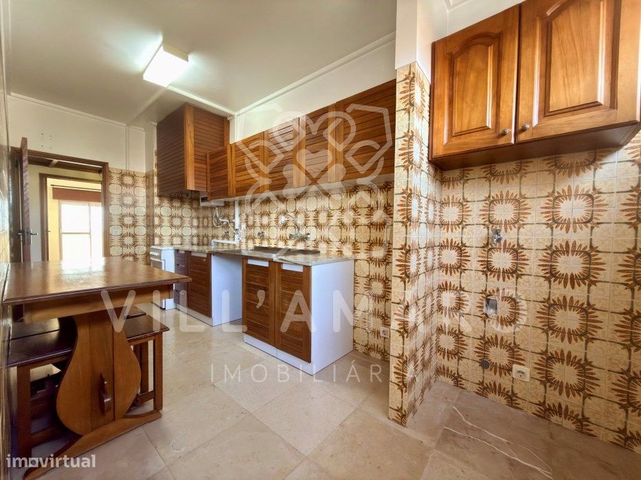Apartamento T2 com 2 Varandas no Centro do Lumiar | Lisboa
