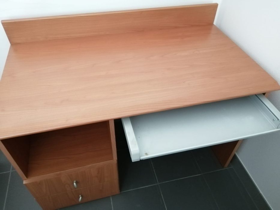 Secretária Interforma em cerejeira