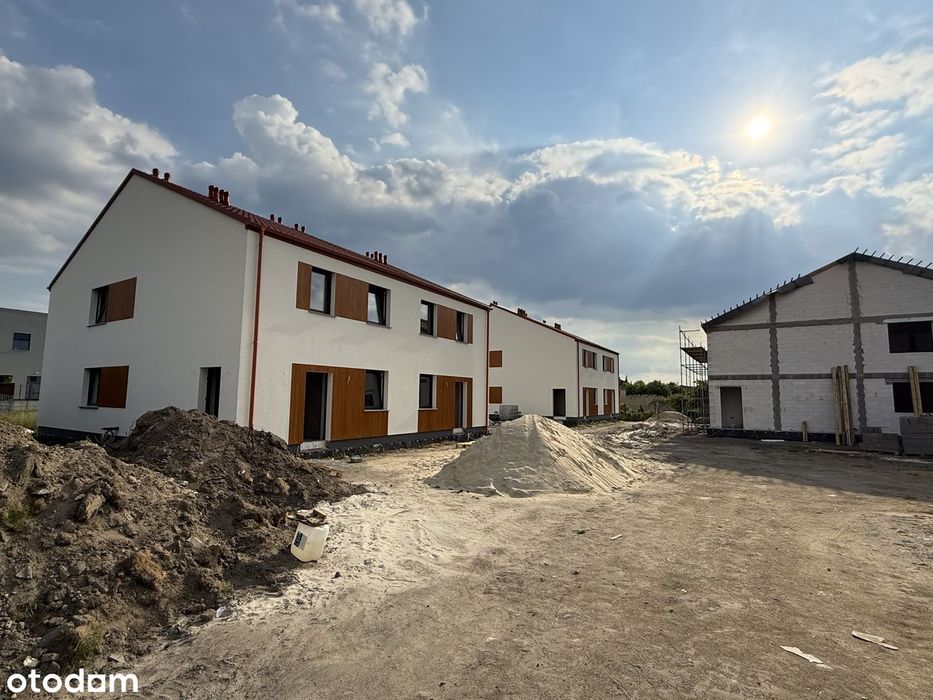 Trzy pokoje na 1. piętrze w centrum Miejskiej Górki | 77,12 m²