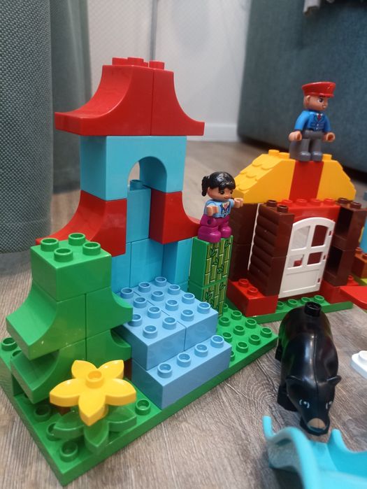 Lego duplo навколо світу