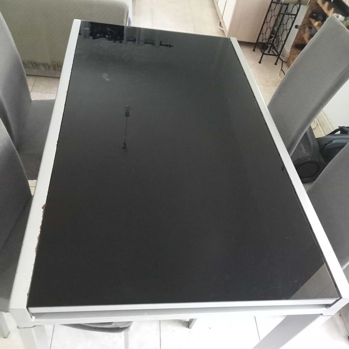 Mesa de jantar de vidro extensível