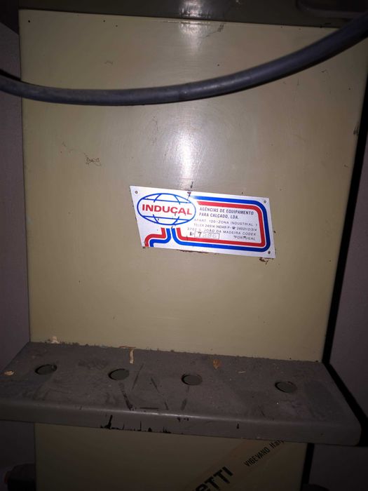 Maquinas industria couro