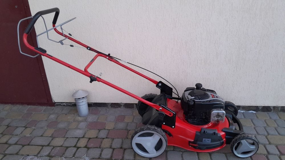 Газонокосарка бензинова самохідна Einhell.